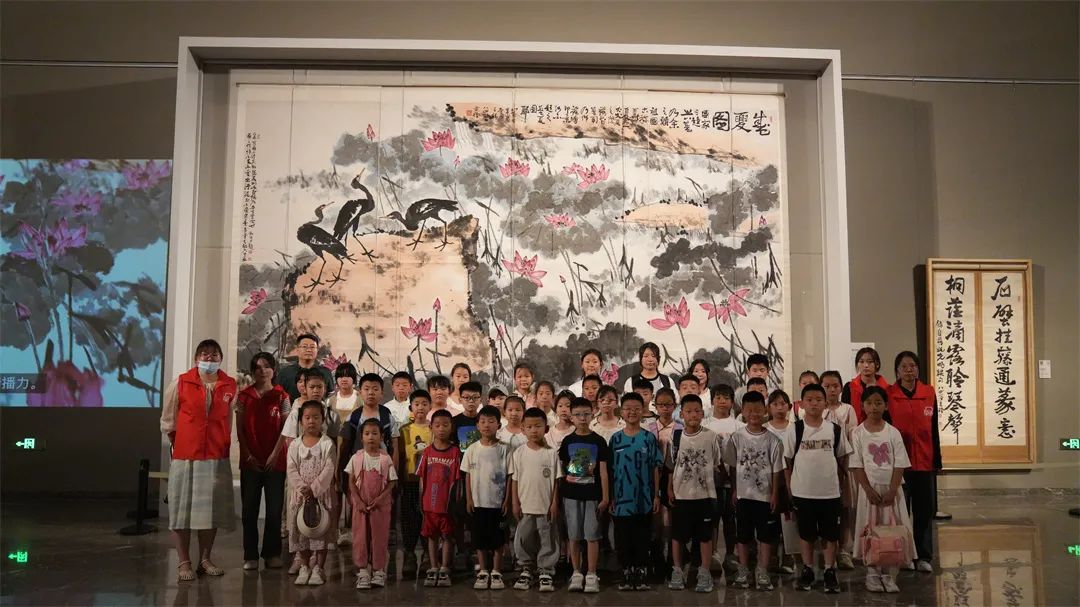 共抒家国情丨济南市美术馆（济南画院）举办“囊中满是爱·童聚美术馆”端午活动