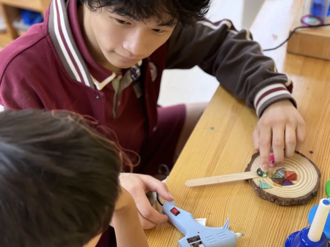 发射水火箭、进行dna提取、甘肃支教，一起来看济南安生学校高中部的多元研学之旅