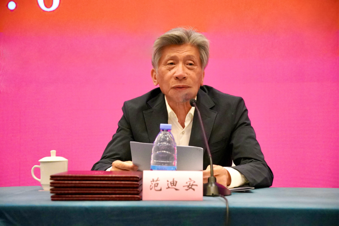 中国美协专业艺术委员会换届会议在京召开