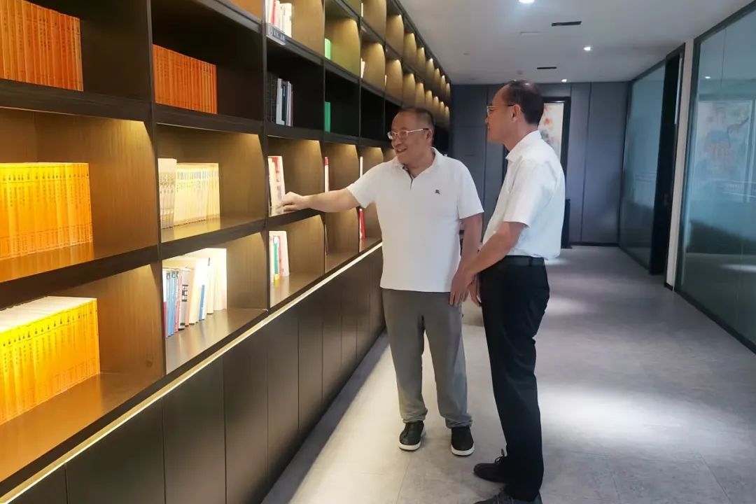 山东省商业集团副总经理贺敬一行到康桥律所参观交流