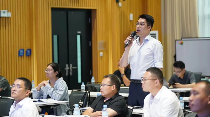 探“灯塔”，觅指南 | 中国电气装备集团交流团走进卡奥斯