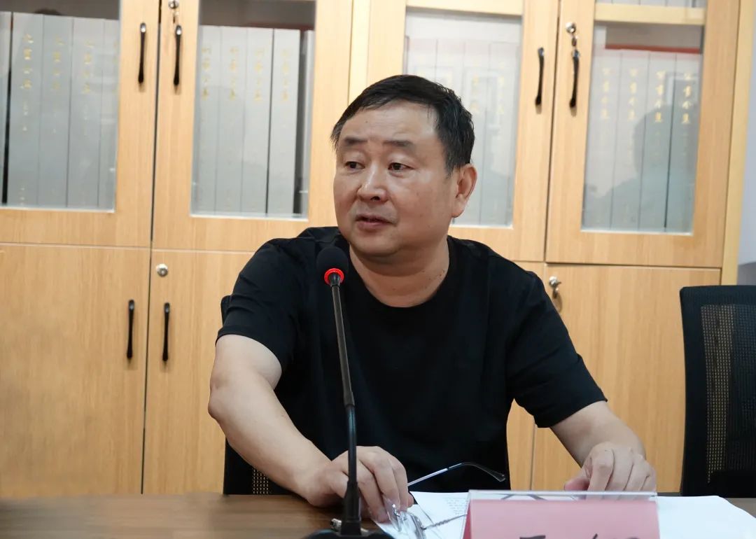 中国国家画院院长刘万鸣一行到湖南省画院考察调研