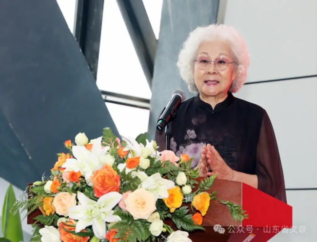 “崇德尚艺 潜心耕耘——中国文联知名老艺术家艺术成就巡回展”在济南市美术馆（济南画院）举办