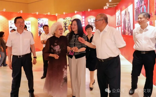 “崇德尚艺 潜心耕耘——中国文联知名老艺术家艺术成就巡回展”在济南市美术馆（济南画院）举办