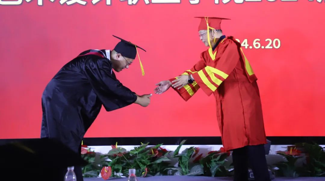 骊歌未央 再续华章丨山东艺术设计职业学院隆重举行2024届毕业生毕业典礼