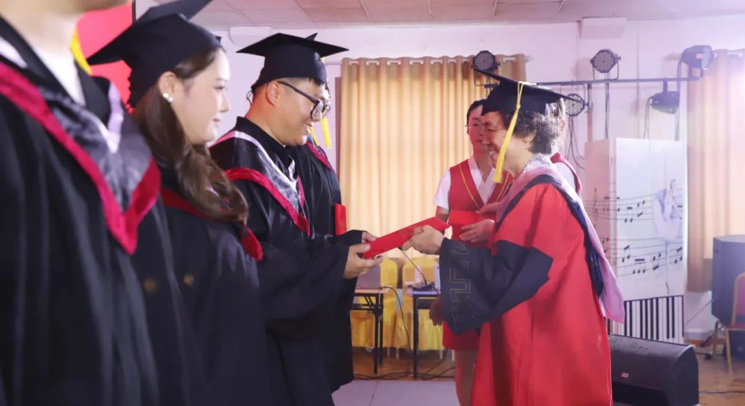 骊歌未央 再续华章丨山东艺术设计职业学院隆重举行2024届毕业生毕业典礼