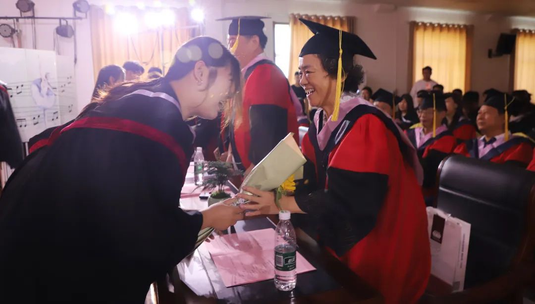 骊歌未央 再续华章丨山东艺术设计职业学院隆重举行2024届毕业生毕业典礼