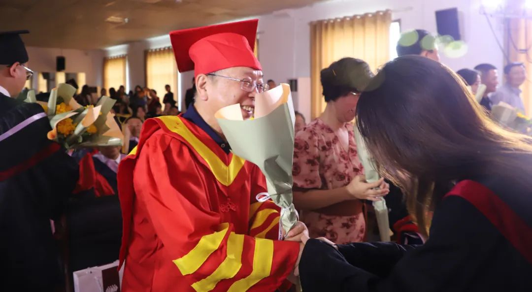 骊歌未央 再续华章丨山东艺术设计职业学院隆重举行2024届毕业生毕业典礼