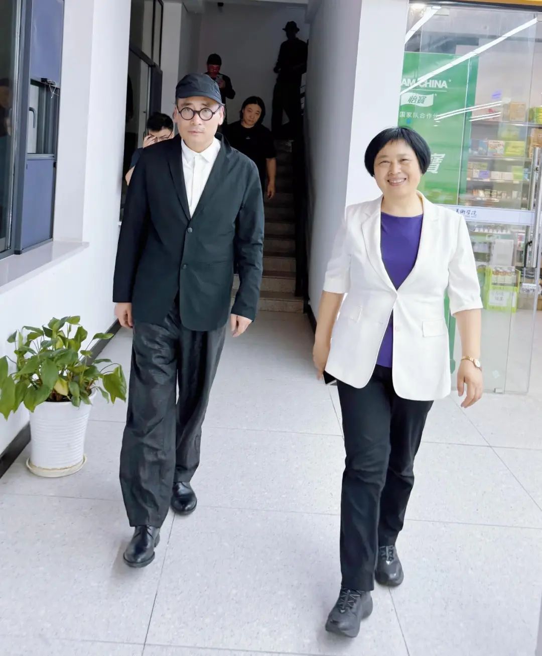刘万鸣一行到湖北美术学院考察调研，双方将在教学、科研、创作等多领域展开深层次合作