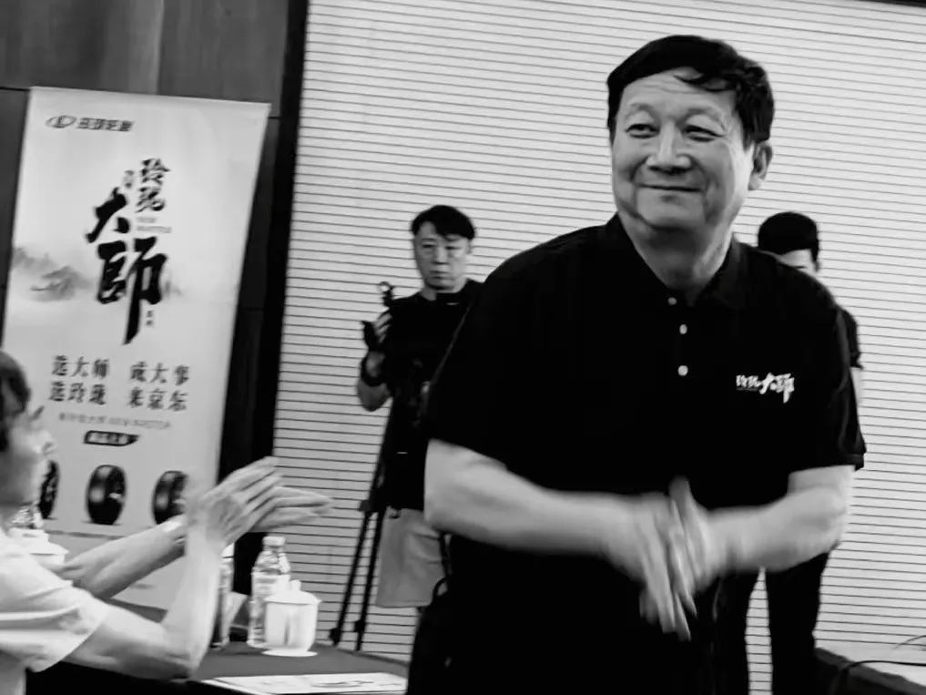 曹大元情真意切说棋队 言谢玲珑轮胎侠胆义气相助