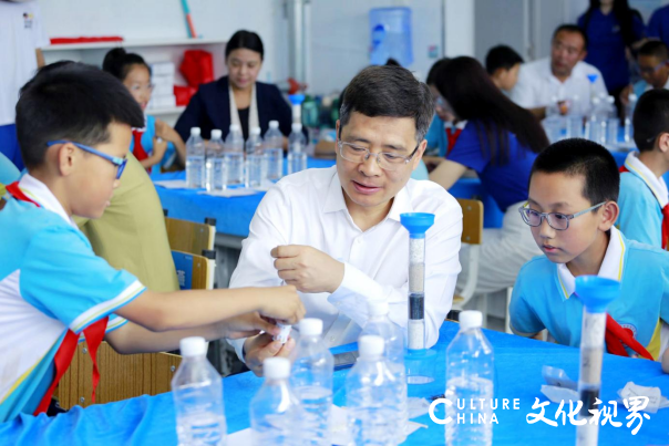 40年坚守初心，第400所海尔希望小学在内蒙古赤峰揭牌！公益项目“海尔小科学家”计划同时全新升级