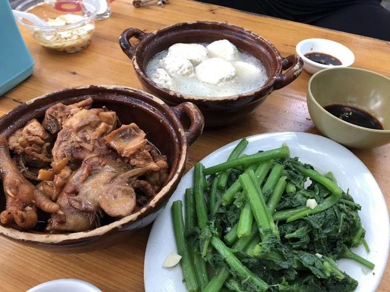 十八酿、豆豉宴、黄焖鸡！去广西袖珍古镇吃最绝的三道菜 | 赏味