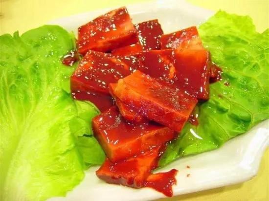 吃货自驾哪里去？国内必去的11条美食街！