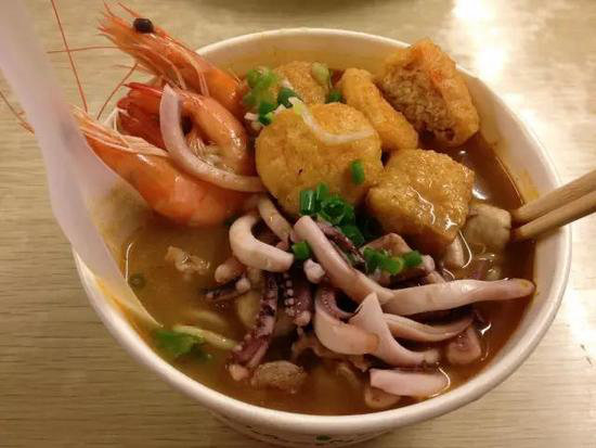 吃货自驾哪里去？国内必去的11条美食街！