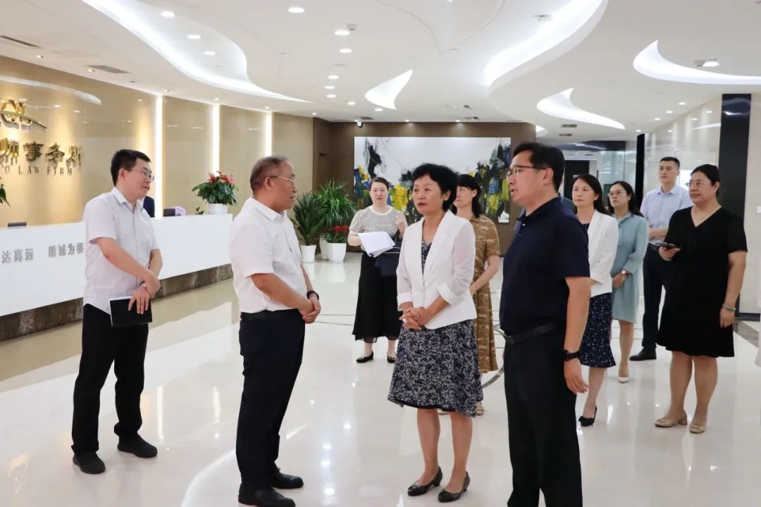 山东省委统战部副部长张静一行到康桥律所调研新的社会阶层人士统战工作