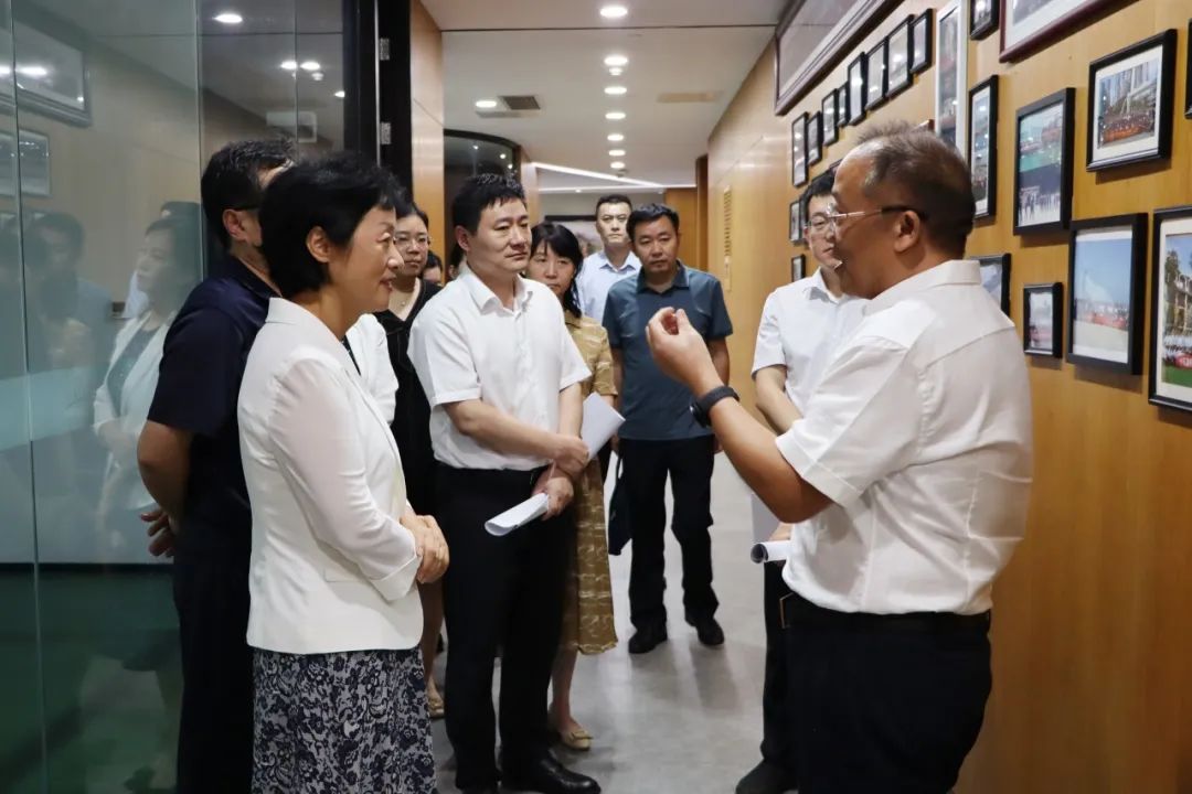 山东省委统战部副部长张静一行到康桥律所调研新的社会阶层人士统战工作
