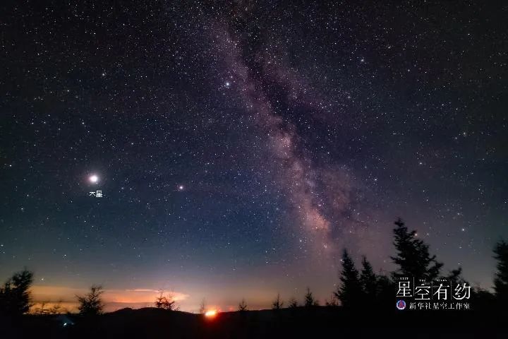 期待！立秋当晚，木星伴月将现夜空，全国可观测