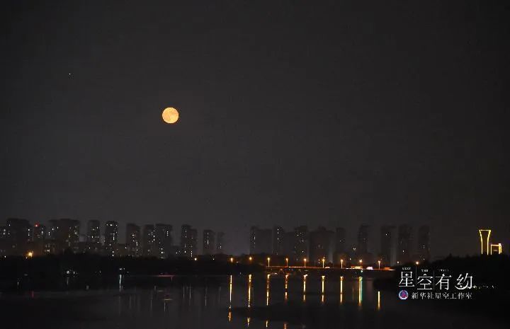 期待！立秋当晚，木星伴月将现夜空，全国可观测
