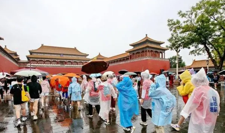 诗歌游、滑雪游、宠物游、演唱会游……盘点今夏最火暑期旅行style！
