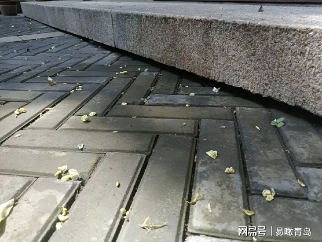 青岛即墨古城多处地面下沉墙体开裂，每年巨额的维修费花到哪去了？