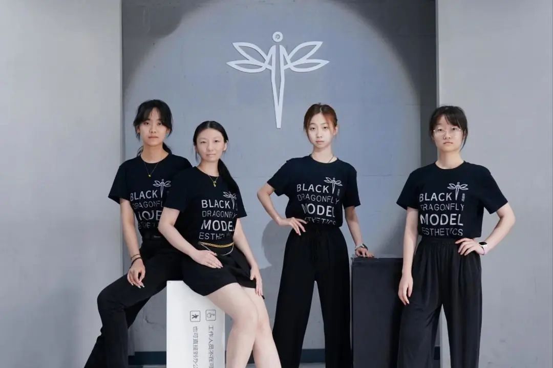 此时好，一生好 | ​黑蜻蜓“有模有样”青少年形体美育班完美收官