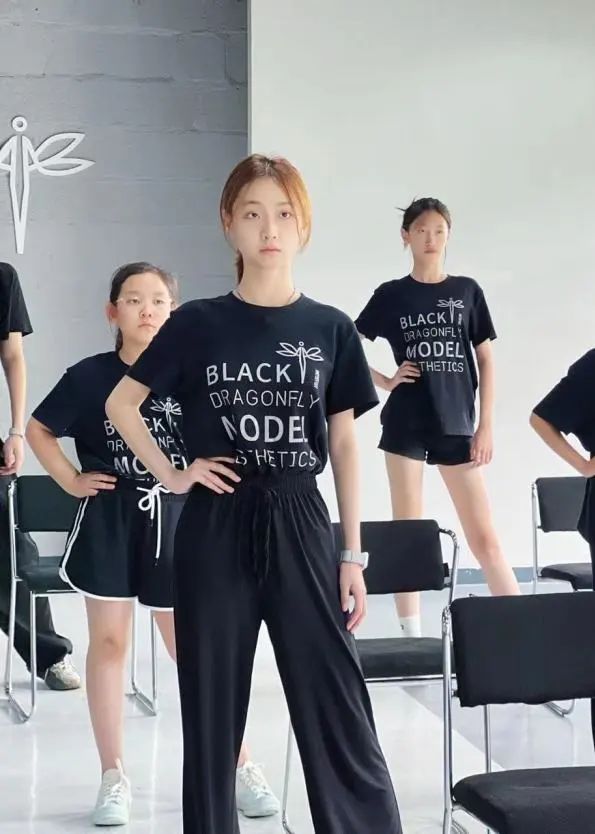 此时好，一生好 | ​黑蜻蜓“有模有样”青少年形体美育班完美收官