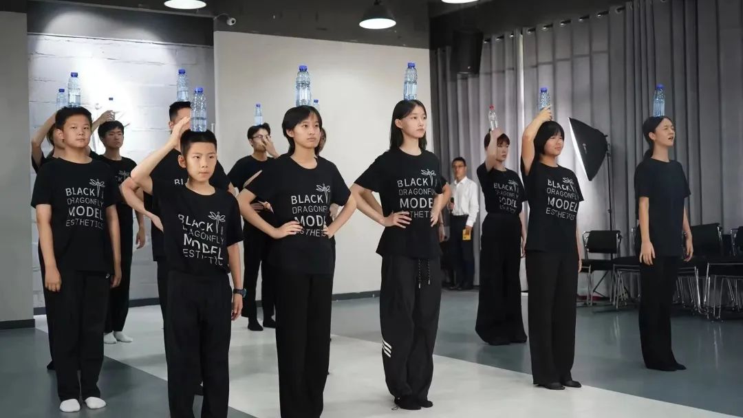 此时好，一生好 | ​黑蜻蜓“有模有样”青少年形体美育班完美收官