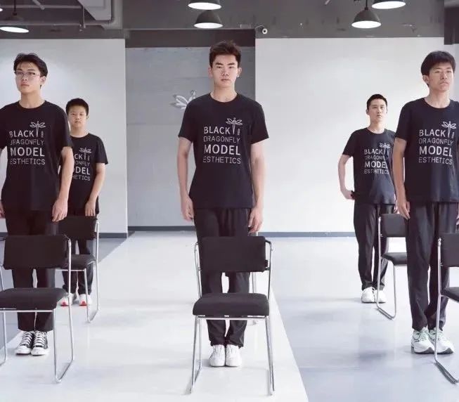 此时好，一生好 | ​黑蜻蜓“有模有样”青少年形体美育班完美收官