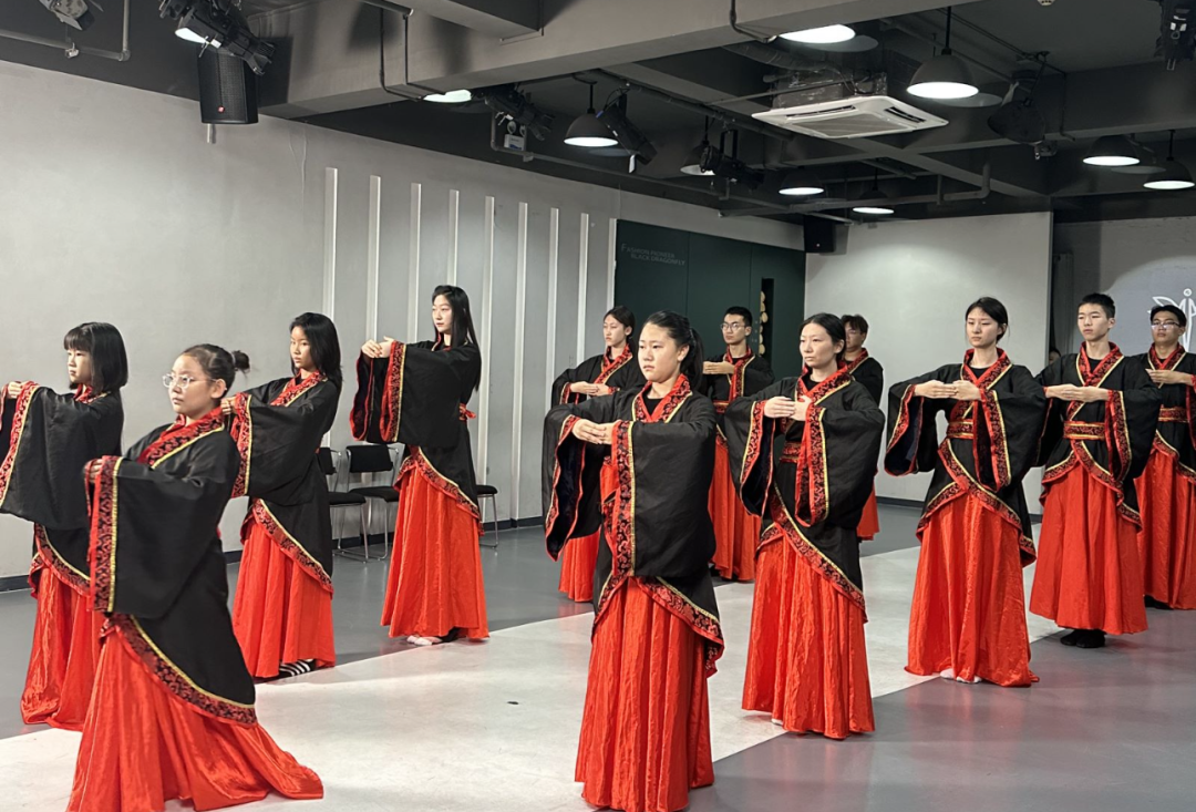 此时好，一生好 | ​黑蜻蜓“有模有样”青少年形体美育班完美收官