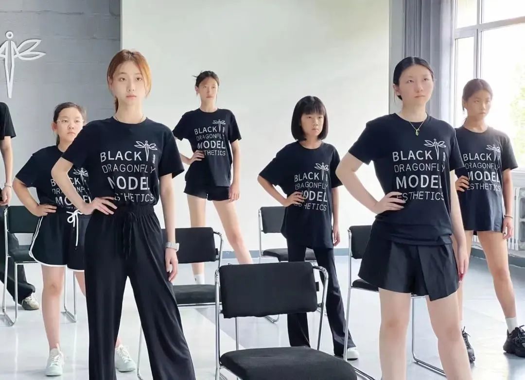 此时好，一生好 | ​黑蜻蜓“有模有样”青少年形体美育班完美收官