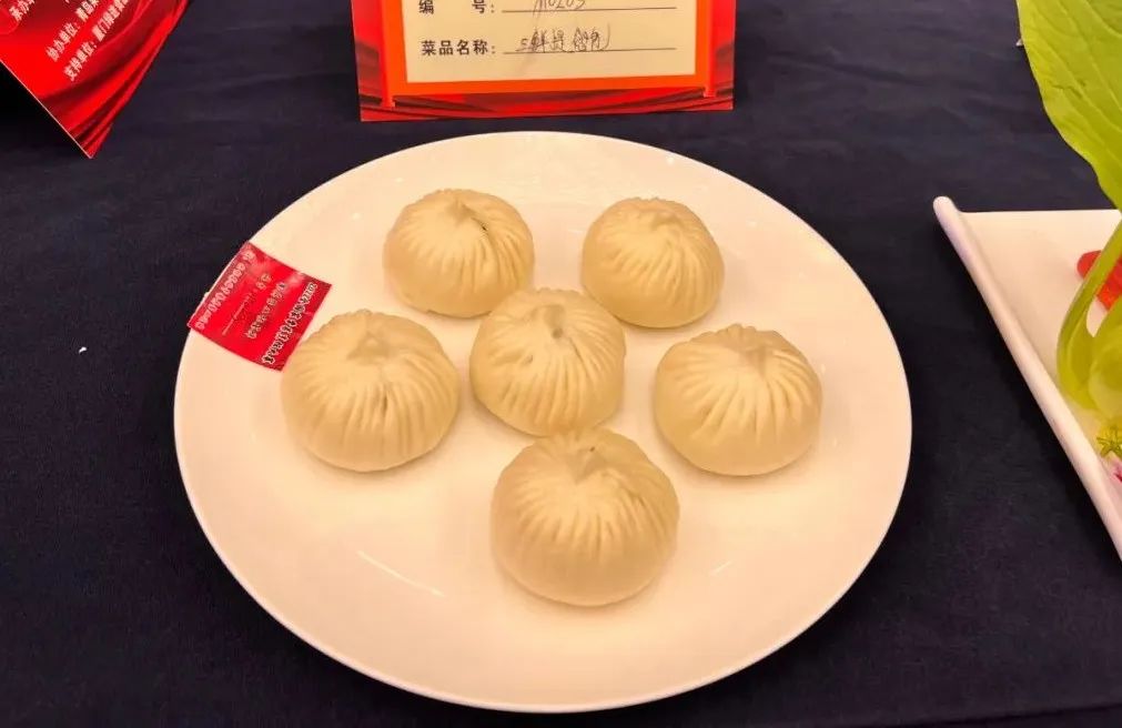 实验室烹饪出“星级大厨”美食，海信“智慧厨房”工程师勇夺全国烹饪大赛金奖