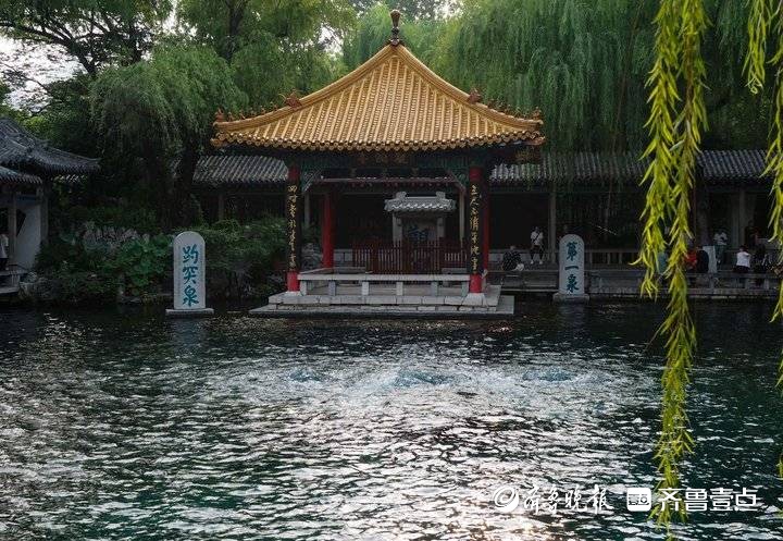 持续喷涌20年！2003年复涌后的济南趵突泉太给力了