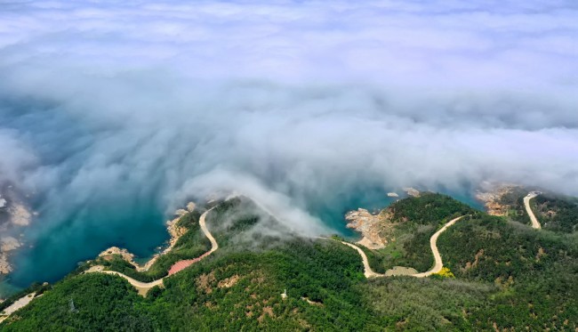 是牵手还是拥抱？——“旅游 公路”如何做出好文章