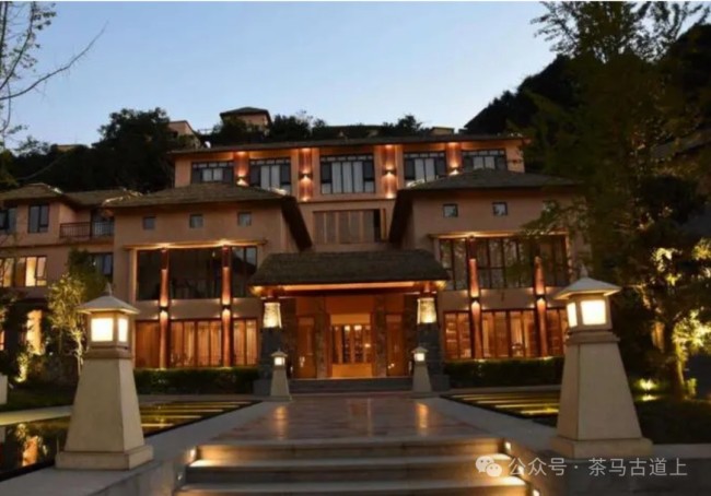 随舒建新重游广西哈尼人村落，再赏元阳梯田美景
