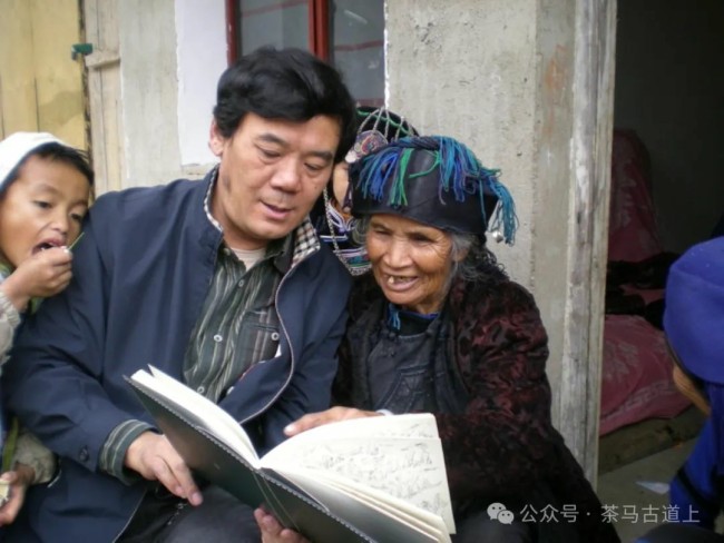 随舒建新重游广西哈尼人村落，再赏元阳梯田美景