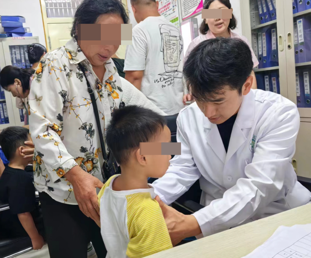 山一大一附院“服务百姓健康行动”全省多地“送医上门”