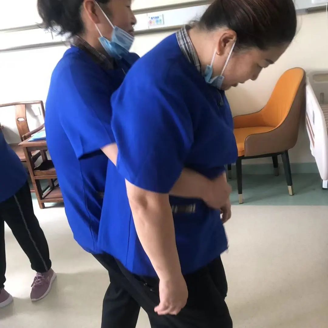 每一位护理员都是合格的“第一救助者”——青岛宏远健康颐养中心为长者的养老生活保驾护航！