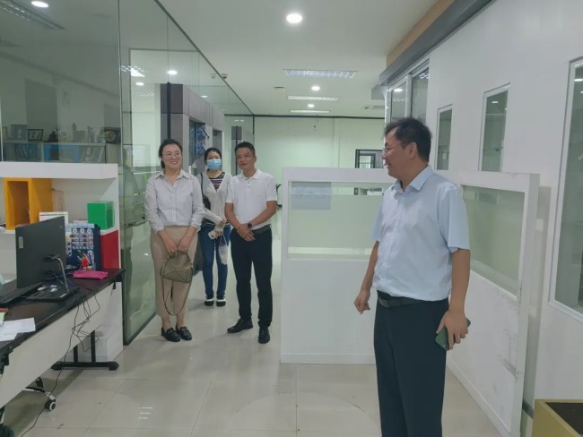 山东艺术设计职业学院董事长聂淼一行赴泰国格乐大学考察交流，并看望本校留学生