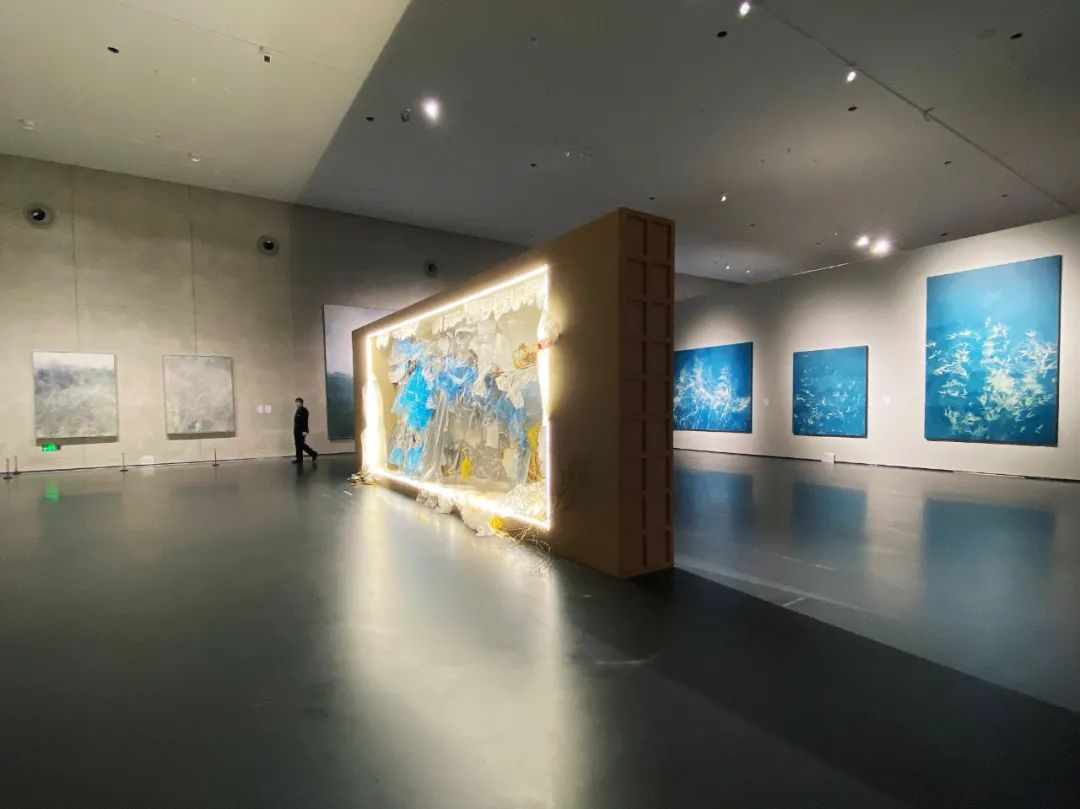 在融合、融汇、融化中打开艺术新天地——“超融体·2021成都双年展”开幕之际专访总策展人范迪安