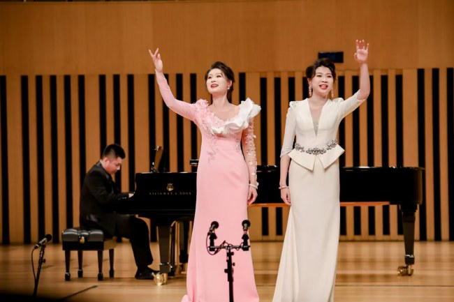 “沂蒙女儿——丁兰独唱音乐会”昨晚在山东省会大剧院圆满举行