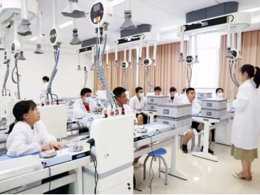 “不管孩子，比管孩子还难”——卡内基训练与海尔学校携手打造家庭教育盛会