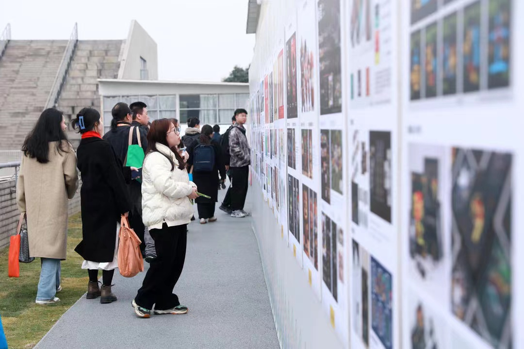 山艺设计学院院长远宏当选中国民族民间工艺美术家协会文化创意设计专业委员会专家副主任