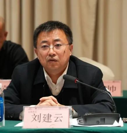 助力碳达峰碳中和目标实现——金隅混凝土集团与福田汽车联合举办“新能源产品技术交流研讨会”