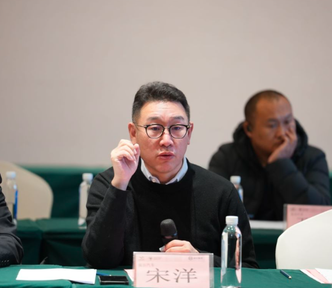 助力碳达峰碳中和目标实现——金隅混凝土集团与福田汽车联合举办“新能源产品技术交流研讨会”