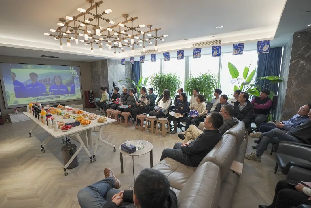 雪花日丨啤白携手向未来，景芝白酒多彩活动为华润啤酒30周年庆生