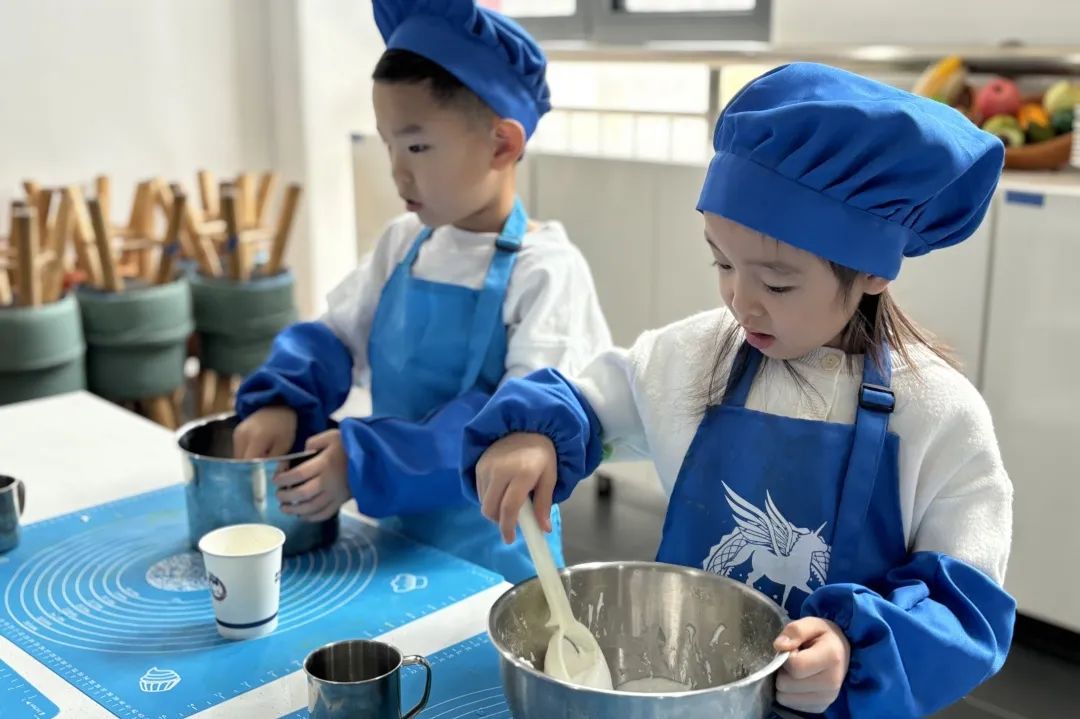 走读城市 微观历史 | 济南市慧思顿高瞻幼儿园探究式学习课程，带娃娃们品味11座城市的历史人文和烟火气