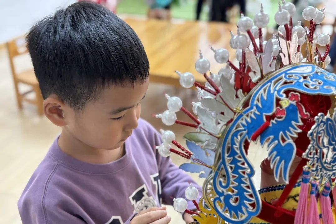 走读城市 微观历史 | 济南市慧思顿高瞻幼儿园探究式学习课程，带娃娃们品味11座城市的历史人文和烟火气