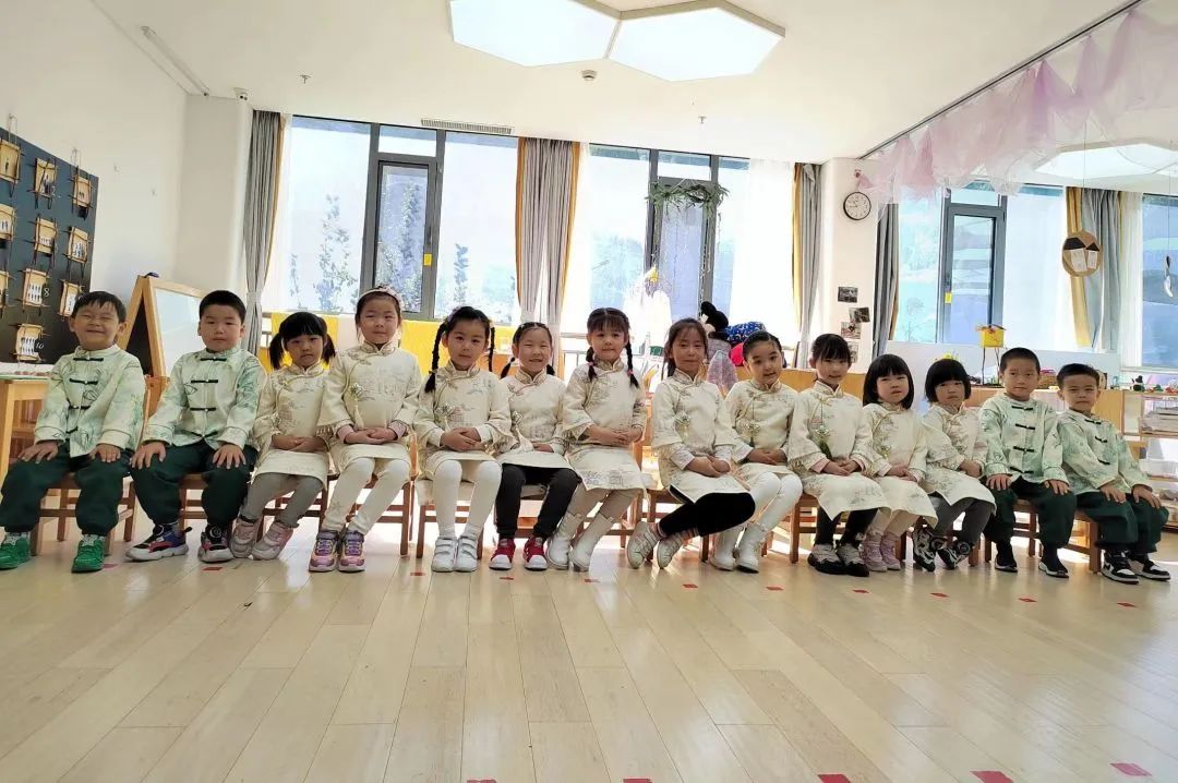 走读城市 微观历史 | 济南市慧思顿高瞻幼儿园探究式学习课程，带娃娃们品味11座城市的历史人文和烟火气