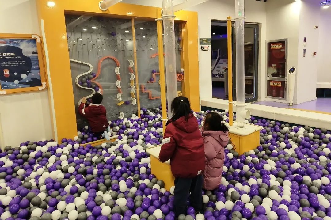走读城市 微观历史 | 济南市慧思顿高瞻幼儿园探究式学习课程，带娃娃们品味11座城市的历史人文和烟火气