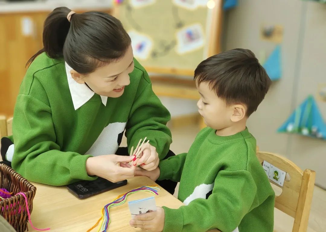 走读城市 微观历史 | 济南市慧思顿高瞻幼儿园探究式学习课程，带娃娃们品味11座城市的历史人文和烟火气